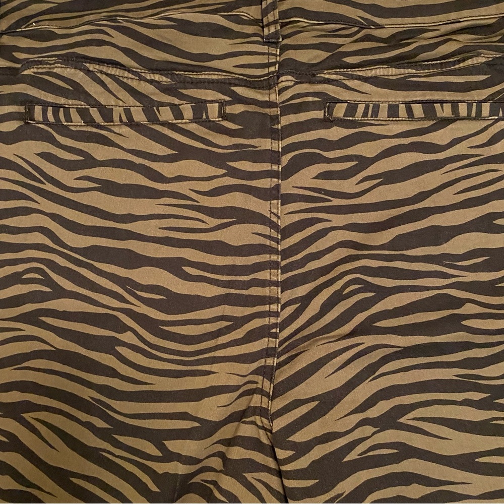 Lane Bryant Animal Stripe Jegging Pant - Picture 5 of 12